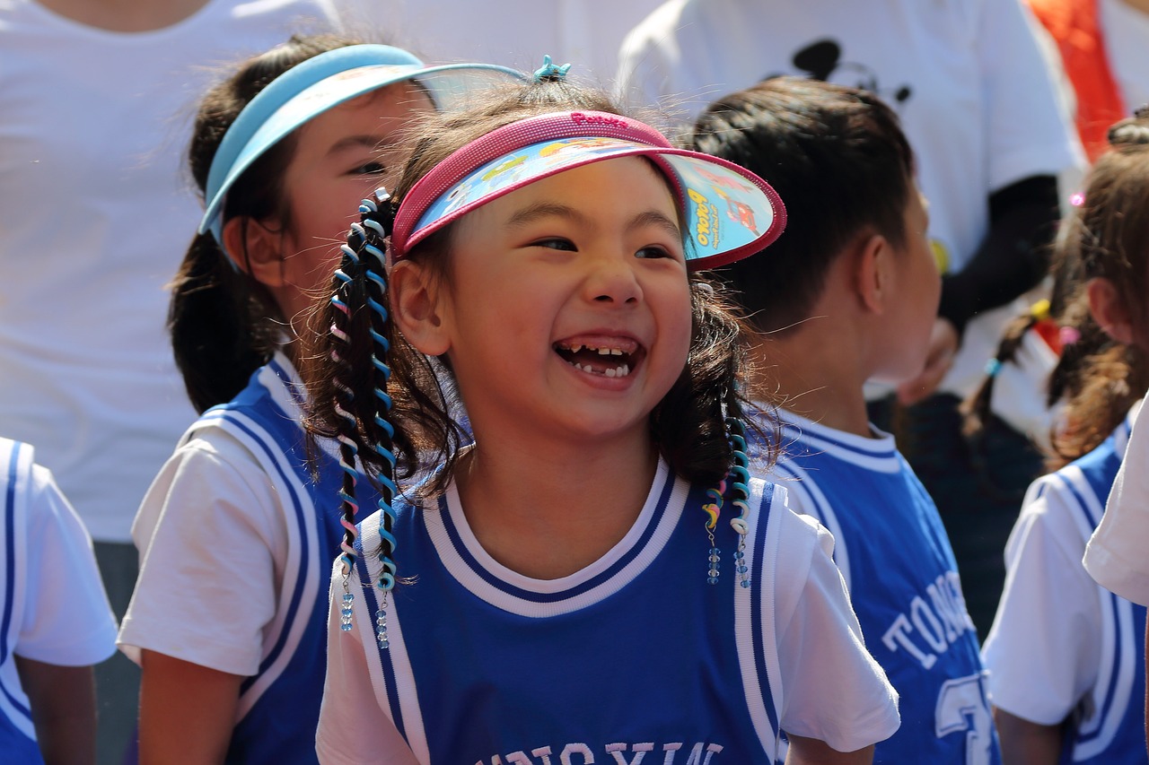 全国第一届青少年三大球运动会：山东女排3-0黑龙江女排 赢得“开门红”